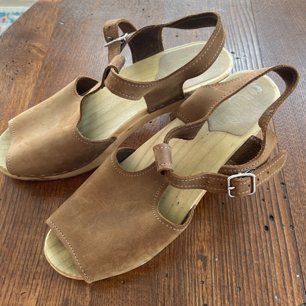 Sandgrens Brown Suede Slingback Sandals with Adjustable Strap